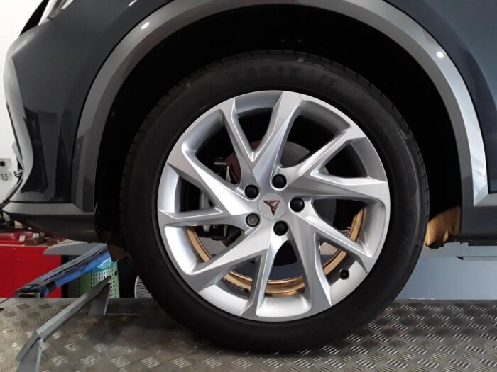 CUPRA Formentor E-Hybrid - Image 9