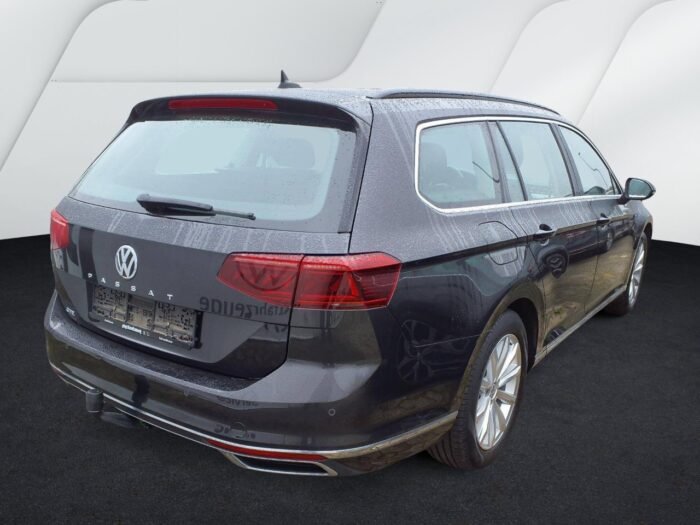 Volkswagen Passat GTE 2020. - Image 2